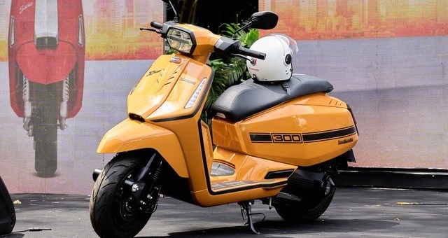 Chiêm ngưỡng xe tay ga Lambretta X300 - Lựa chọn mới cho các khách hàng trẻ, cạnh tranh với Honda SH 350i